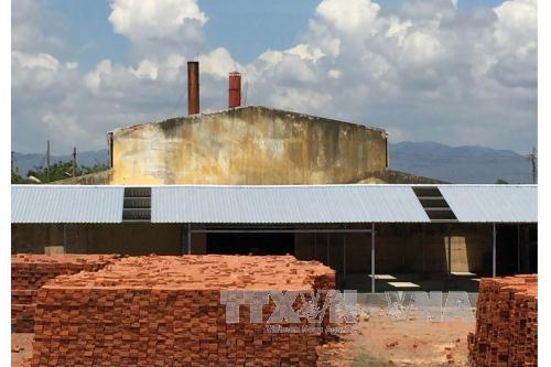 Ninh Thuận xóa bỏ cơ sở sản xuất vật liệu bằng lò nung thủ công 